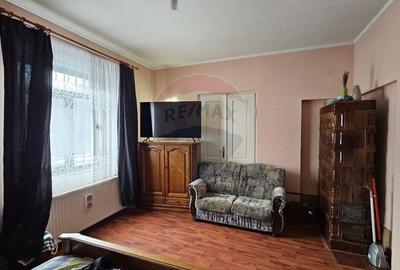 Casă cu 6 camere cu Teren 200 Mp în Central - 13