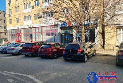 Spațiu comercial, de 90 mp, în Central - 4