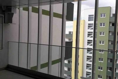 Apartament cu 2 camere semidecomandat în Tractorul - 1