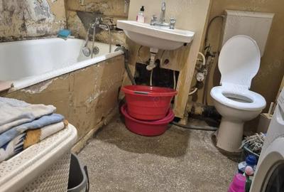 Obor vanzare ap 4 camere decomandat 3min metrou - 1