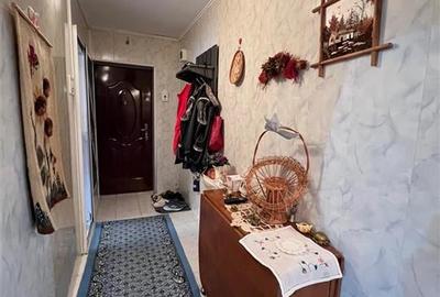 Oancea - Sf Maria - Bloc 1987 - 2 Camere Decomandat - 8