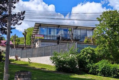 Spațiu comercial, de 240 mp, în Central - 8