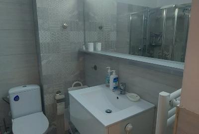 Apartament cu 2 camere decomandat în Bd. Independenței - 8