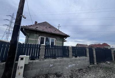 Casă cu Teren 320 Mp în Central - 2
