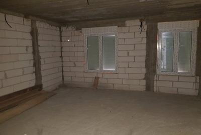 Casă cu 5 camere cu Teren 1500 Mp în Sâmbăteni - 6