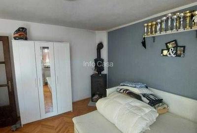 Casă cu 4 camere în Central - 4