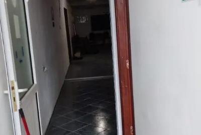 Spațiu comercial, de 120 mp, în Central - 3