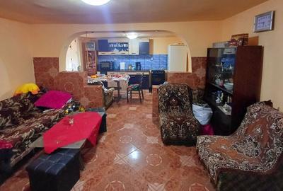 Casă cu 4 camere în Central - 3