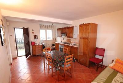 Casa la parter, 67.25 mp, zona Exterior Sud - 9