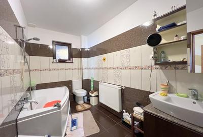 Vanzare 🏡 Vilă Deosebită P+M – Central Vânători (Galați) | Teren 1000 mp - 11