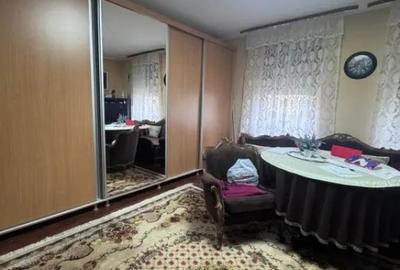 Casă cu 8 camere cu Teren 700 Mp în Rădăuți - 11