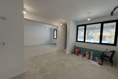 Apartament cu 5 camere decomandat în Crângași - 5