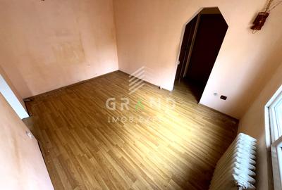 Apartament cu 3 camere semidecomandat în Mănăștur