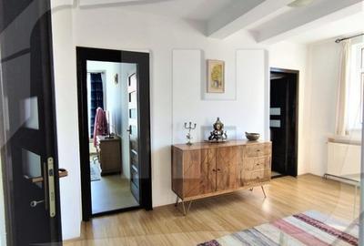 Casa individuala, 4 camere, 495 mp teren, zona Titulescu - 5