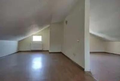 Casă cu Teren 299 Mp în Central - 5