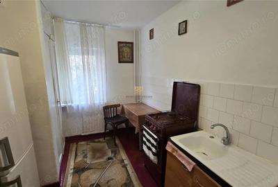 Apartament 3 camere Cartier Zamca De Inchiriat 0727817187 - 5