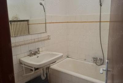 Garsonieră decomandată în P-ța Universității - 5