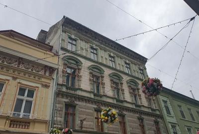 Apartament cu 4 camere semidecomandat în Central - 1