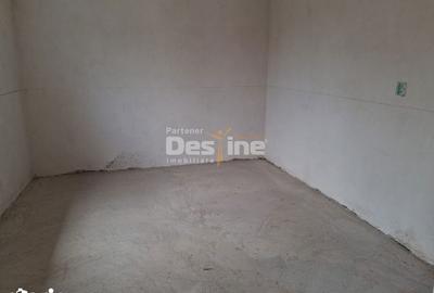 Casă cu 3 camere cu Teren 3000 Mp în Frâncești - 5