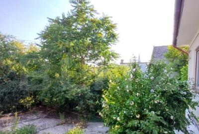 Casa renovabila, 6 camere in zona Centrala - 11