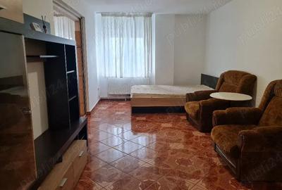 Apartament cu 3 camere decomandat în Sud - 4
