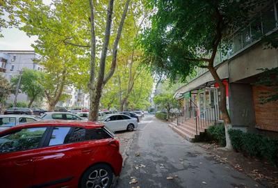 De vanzare apartament cu 1 camera si spatiu comercial, in zona Decebal - 10