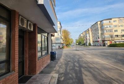 Spațiu comercial, de 82 mp, în Micro 12 - 2