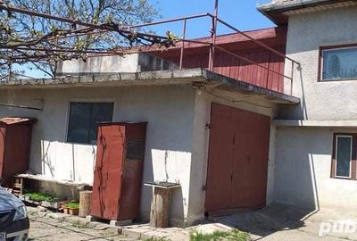 Casă cu 8 camere cu Teren 1669 Mp în Gilău - 3