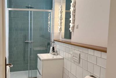 Apartament cu 3 camere semidecomandat în Central - 9