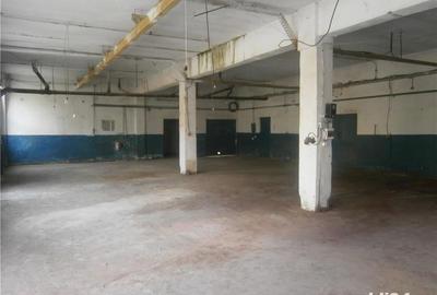 Spațiu comercial, de 1,400 mp, în Industrială - 1