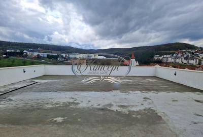 Penthouse finisat cu terasa generoasa in Floresti - 4