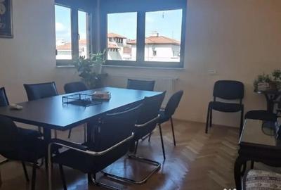 Apartament cu 5 camere semidecomandat în Casin - 4
