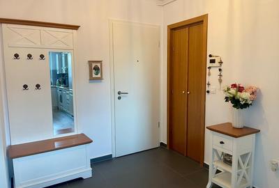 Apartament cu 2 camere decomandat, mobilat în Tractorul - 13