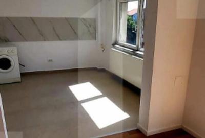Apartament cu 4 camere semidecomandat în Dorobanților