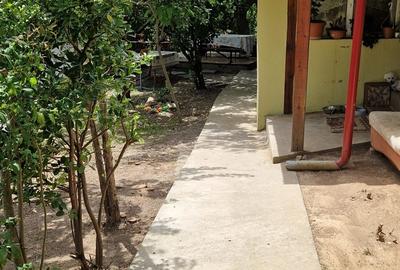 Casă cu 3 camere cu Teren 1000 Mp în Nuci - 4