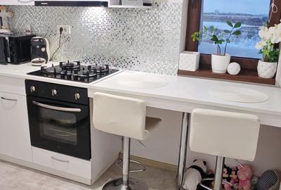 Apartament cu 2 camere decomandat în Central - 1