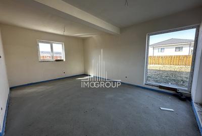 Duplex cu 5 camere cu Canalizare în Chinteni - 9