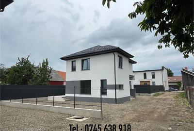 Casă cu 4 camere cu Teren 250 Mp în Rădăuți - 9
