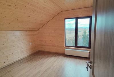 Casă cu 4 camere în Măguri - 2