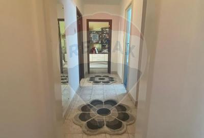 DE VANZARE Apartament cu 2 camere in zona Titan - 20
