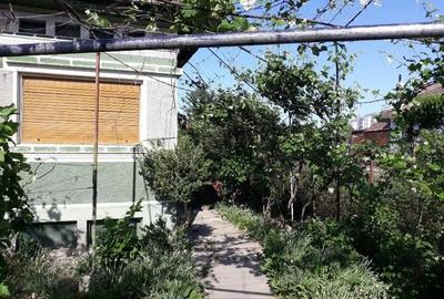 Casă cu 3 camere în Central - 1