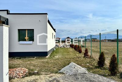 Casă individuală cu 4 camere cu Canalizare în Sânpetru - 2