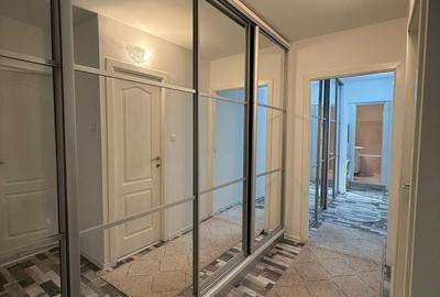 Apartament cu 3 camere în Traian