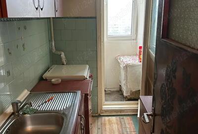 Inchiriez apartament cu 3 camere, Drumul Taberei, langa metrou - 6