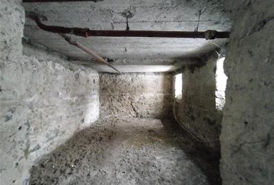 Casă individuală cu 8 camere cu Teren 784 Mp în Vest - 21