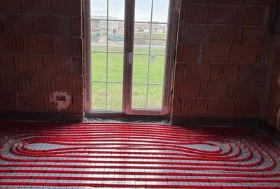 Casă cu 5 camere cu Teren 575 Mp în Moșnița Nouă