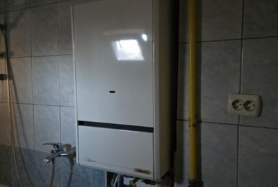 Casă individuală cu 3 camere cu Canalizare în Fratelia - 12