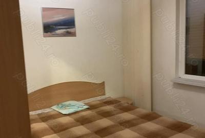 Apartament cu 3 camere decomandat în Sud