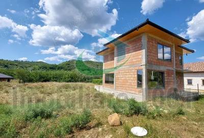 Casă cu 4 camere cu Teren 1905 Mp în Tăuții-Măgherăuș - 9