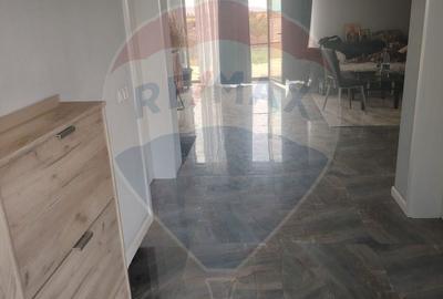 Casă cu 5 camere cu Teren 620 Mp în Macea - 6